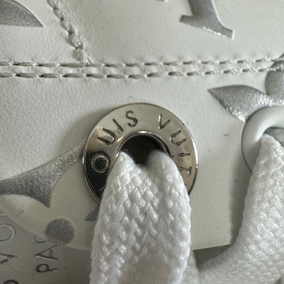 Louis Vuitton Time Out Embossed Monogram Low Top Sneaker - Picture 8 of 8